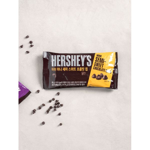 Hershey&#39;s Mini Semi Sweet Chocolate Chips 80 g