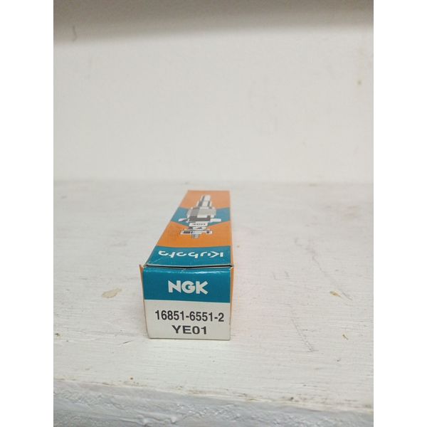 KUBOTA GLOW PLUGS 16851-6551-2