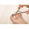 Nipper-type nail clippers for winding nails
