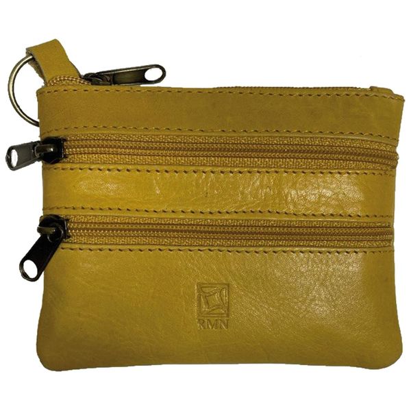 Blanck. Geldbeutel. Unisex-Kartenetui aus Leder Senf 3 Reißverschlüsse. Schlüsselhalter. Echtes Leder. Maße 10,5 x 8 x 1 cm und Gewicht 25 g. Ideal für die Hosentasche. Entworfen in Spanien.