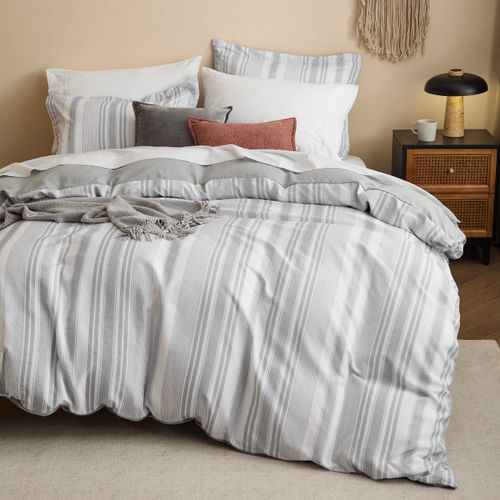 Bedsure Twin/Twin XL Duvet Cover Kids - Striped Reversible Duvet Cover Set with Zipper Closure, 2 Pieces Grey Bedding Set with 8 Corner Ties and 1 Pillow Sham 20"x26"