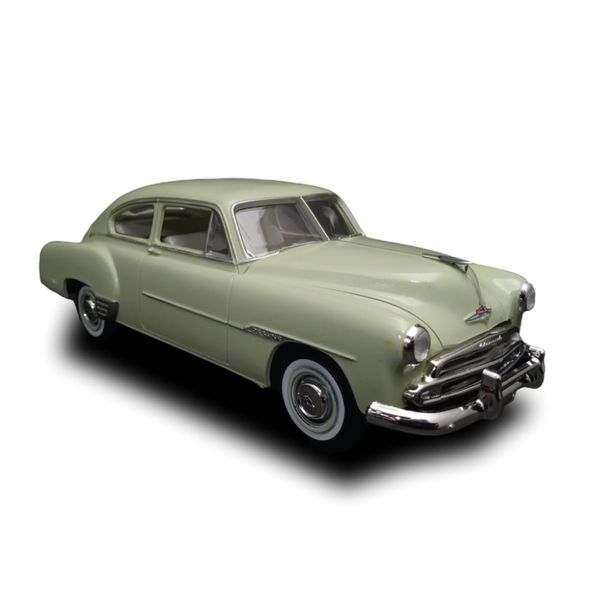 AMT 1951 Chevrolet Fleetline 1:25 Scale Model Kit