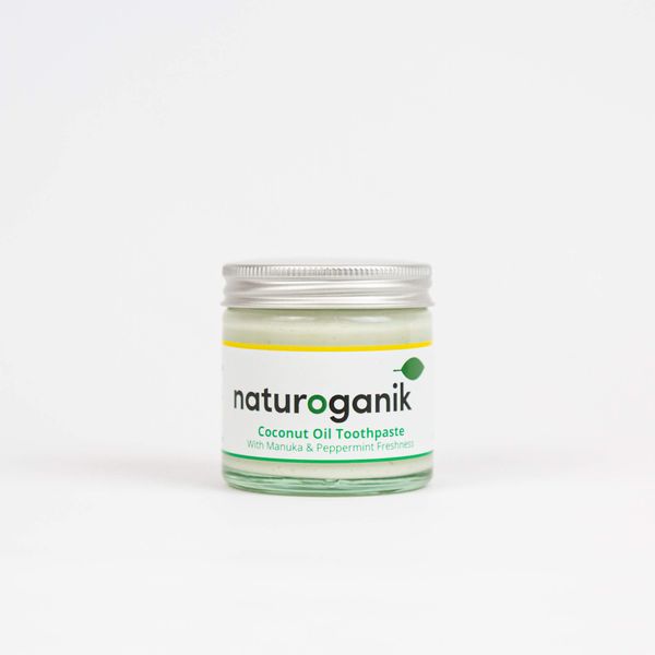 Coconut Oil Toothpaste with Manuka & Peppermint Freshness (60 ml) (2)
