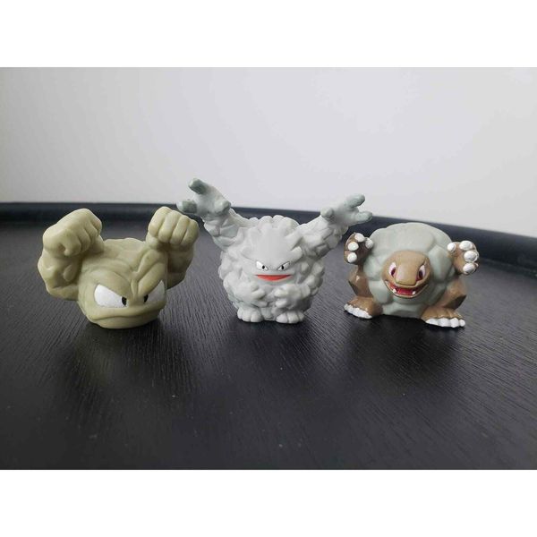 Geodude, Graveler and Golem Finger Puppet figures Bandai / US SELLER