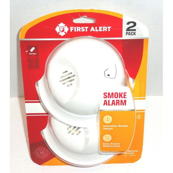 First Alert Smoke Alarm with Ionization Smoke Sensor  2-Pack 1039792