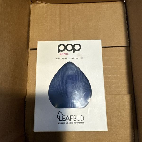 Pop Sonic Facial Cleansing Device LEAFBUD Blue