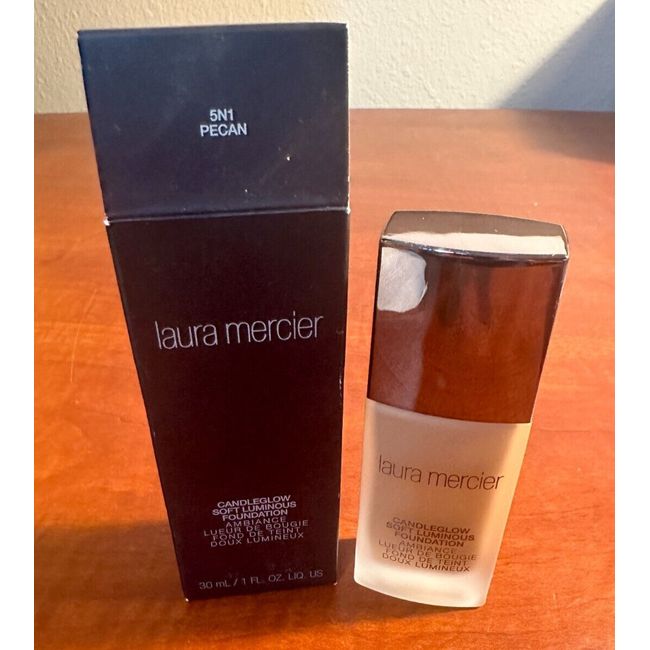 Laura Mercier Candleglow Soft Luminous Foundation - 1 fl oz / 30 ml - PECAN 5N1