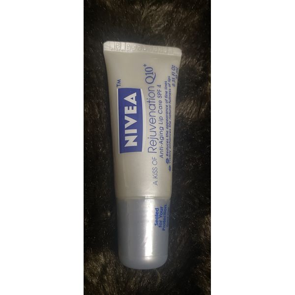 Nivea Anti-aging Lip Care With Q10 FACTORY SEALED EXPIRATION 2011 (DISCONTINUED)