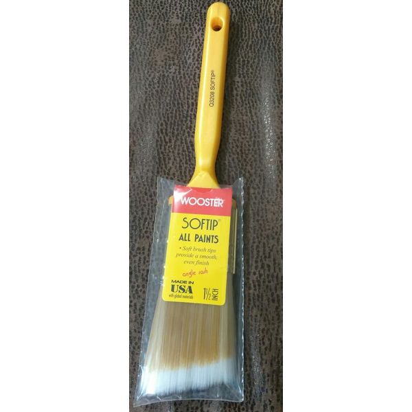 Wooster 1-1/2" Softip Nylon Poly Angle Sach Paint Brush Q3208