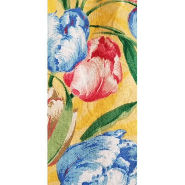 Tobin ~ Set of Four (4) ~ Tulip Garden ~ 17.5" x 17.5" ~ Fabric/Cloth Napkins