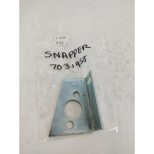 Genuine OEM Snapper 7031958 Muffler Bracket Mounting Clip NOS