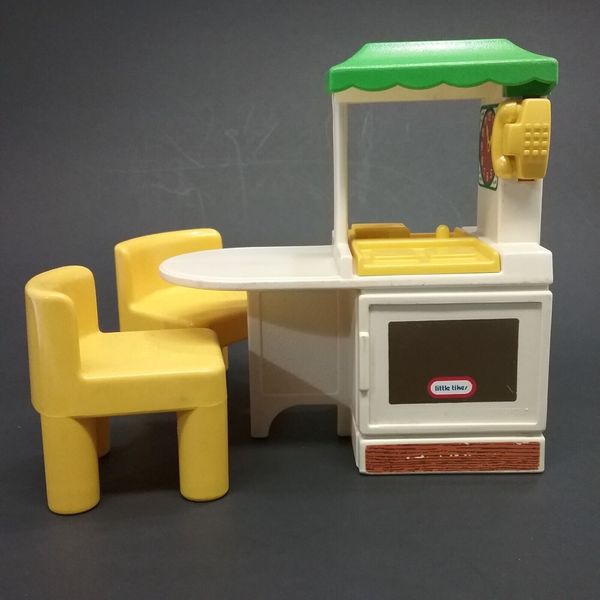 Vintage Little Tikes Kitchen island with 2 chairs doll house size