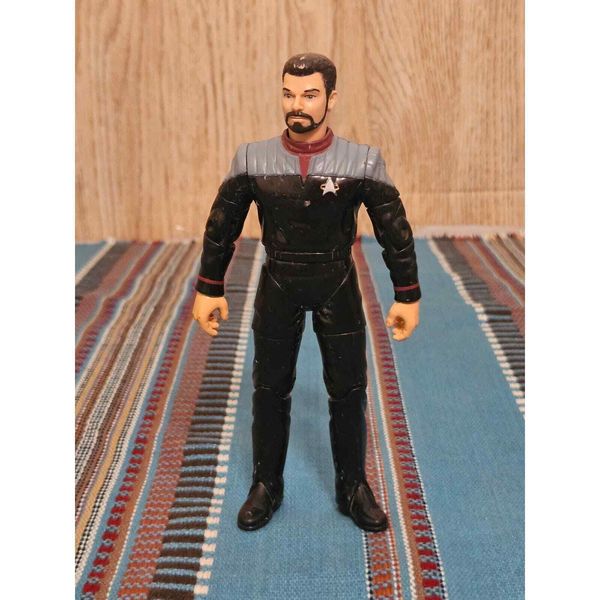 Star Trek First Contact Commander William Riker Action Figure Playmates 1996