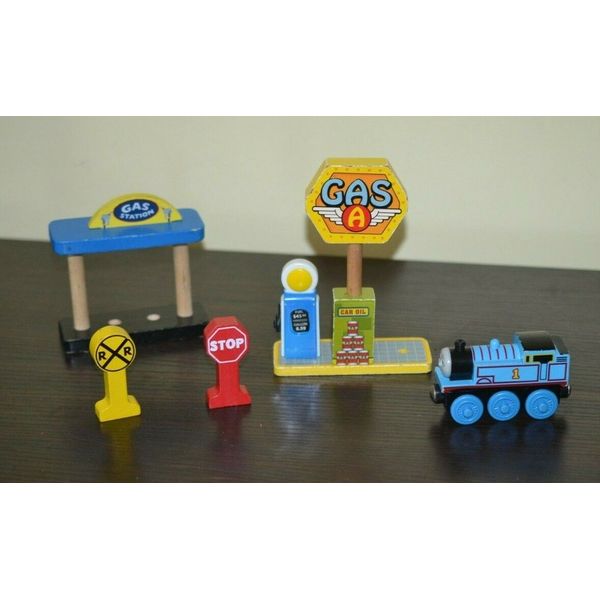 Thomas & Friends Wooden Train Set Accessories Gas Station Gas Pump RR Sign Train