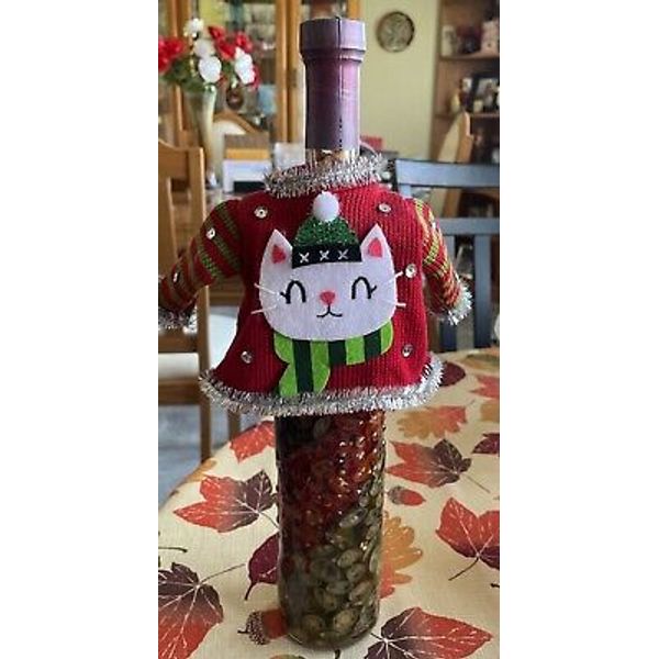 Kitty Wine Bottle Cover, Looks Brand New, Decorate Your Favorite Wine Bottle!