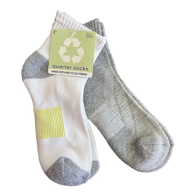 Soft Gray Quarter Socks One Size Made With Recycled Fibers (2 Pairs)