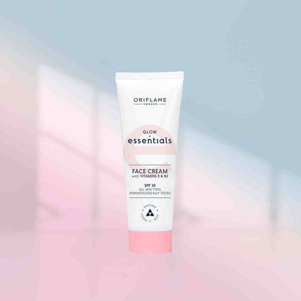 ORIFLAME GLOW ESSENTIALS FACE CREAM WITH VIT E & B3 SPF 10 -  50 ml NEW
