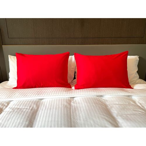 iMaylex Soft 100% Egyptian Cotton Zipper Closure Pillowcases, Valentines Day Gifts,Cozy and Lightweight Pillow Case, Set of 2, Red, King, 20" x 36"