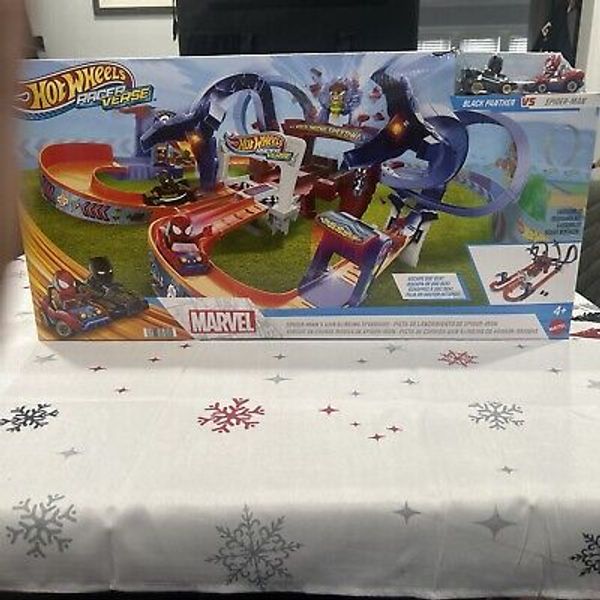 Toy Car Track Set, RacerVerse Spider-Man’s Web-Slinging Speedway, Competitive...