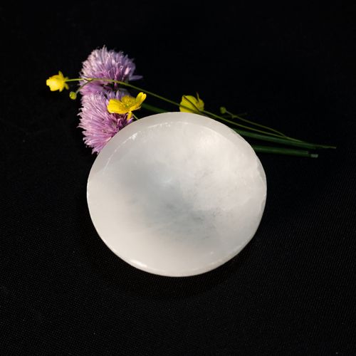HEIMTEX Selenite Crystal Bowl, Crystal Cleaning Bowl, Selenite Charging Bowl, Polished Selenite Bowl, Crystal Bowl, Round Selenite Bowl (6 cm)