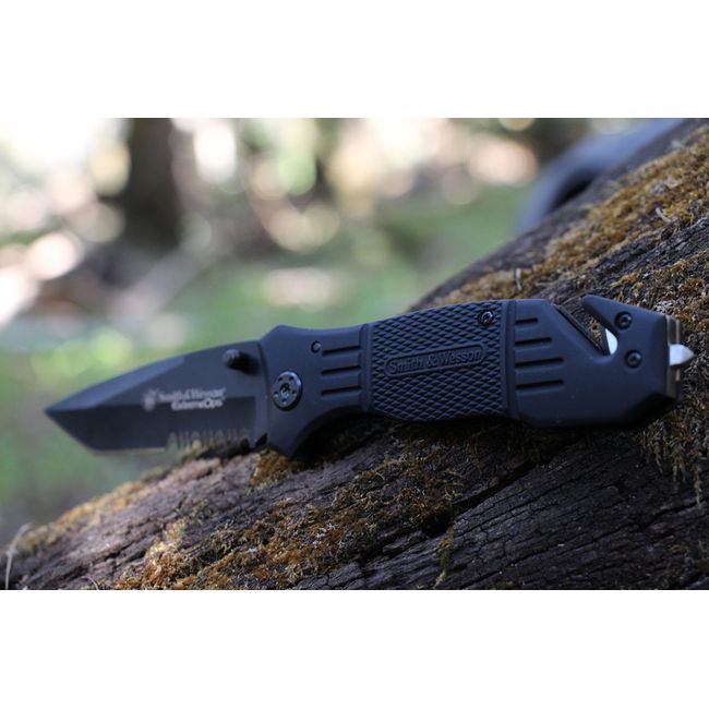 Smith & Wesson SWFR2S 8in High Carbon S.S. Folding Knife with 3.3in Tanto Point Serrated Blade and Aluminum Handle for Outdoor, Tactical, Survival and EDC