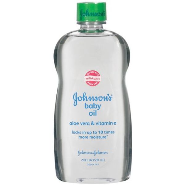 Johnson's Baby Oil, Aloe Vera and Vitamin E, 20 Ounce (Pack of 2)