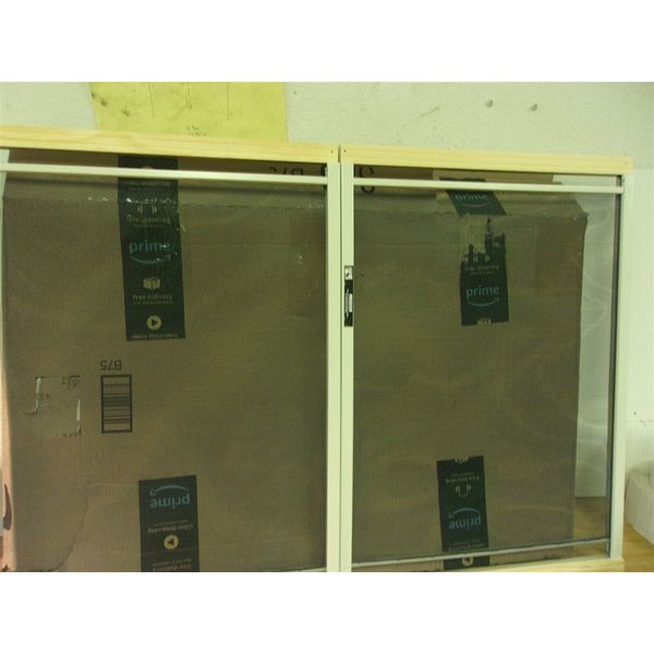 NEW Home Intuition Adjustable Window Screens 17.5x18 Set of 2  *FREE SHIPPING*