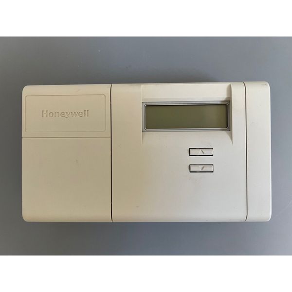 Honeywell Programmable Heat and/or Cool Thermostat Model T8131C