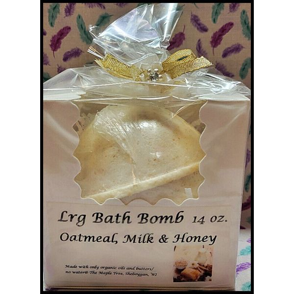 NEW Handmade 'Oatmeal, Milk,Honey' Relaxing Bathbomb! Up to 5 uses! Gift boxed!