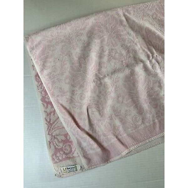 Vintage Martex Bath Towel 1970s Retro Pink White Floral Leaf