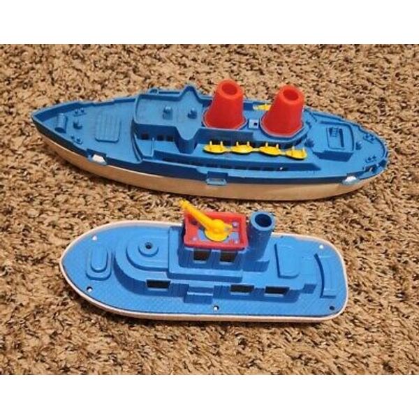 Vintage Renwal Elmer Wanna Toy +  Boats & Ships Lot of 2 Blue Yellow Red Float P