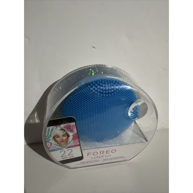 FOREO LUNA Fofo Smart Facial Cleansing and Firming Massage Brush Beauty Makeup