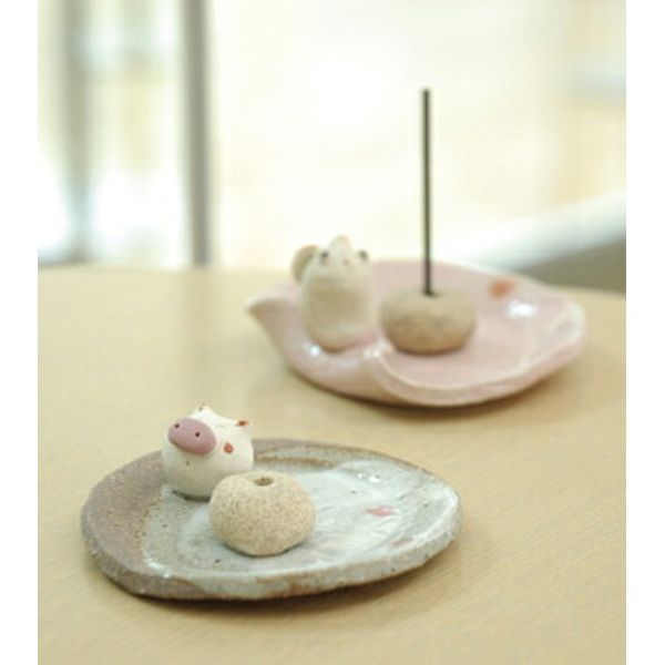 Animals (pig/rabbit) Incense plates/handmade gifts Presents Small gifts Incense holders Sales Incense Incense burners Aroma Healing goods Housewarming gifts Cheerful celebrations Moving gifts Housewarming gifts