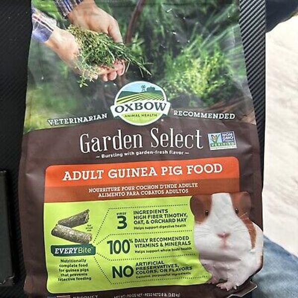 Oxbow Animal Health Veterinarian Recommended Garden Select ADULT GUINEA PIG FOOD