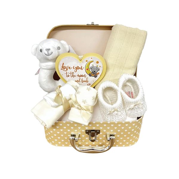 Baby Box Shop - 7 Newborn Baby Gifts Perfect for Gender Reveal Gifts & Baby Shower Gifts - Includes Baby Essentials for Newborn Unisex with Baby Rattle in Cute Keepsake Case, Baby Gift Hamper