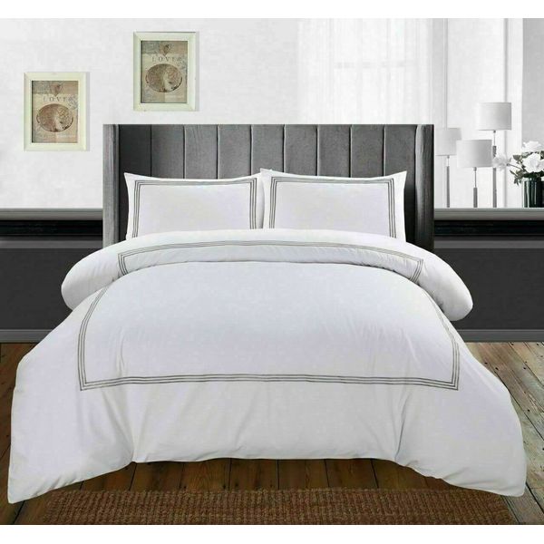 Embroidery Bordered Pattern Duvet Cover & Pillowcase Set (White/Grey, Double)