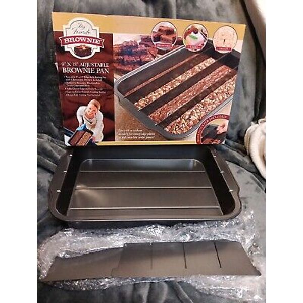 My Favorite Brownie 13x9” Adjustable Baking Pan.  Non Stick. Complete Great Cond