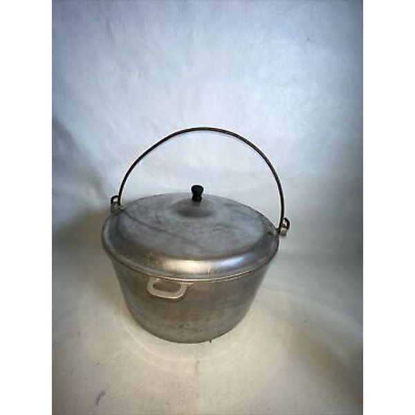 RARE Vintage SUPER HEALTH Cast Aluminum Dutch Oven Pot Roaster with Lid !!