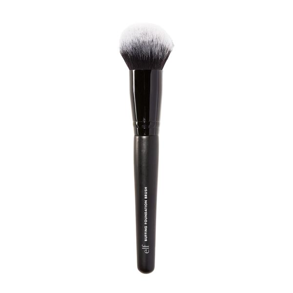 e.l.f. Buffing Foundation Brush, accessorio per make-up vegano, crea un finish dall’aspetto impeccabile e una coprenza uniforme