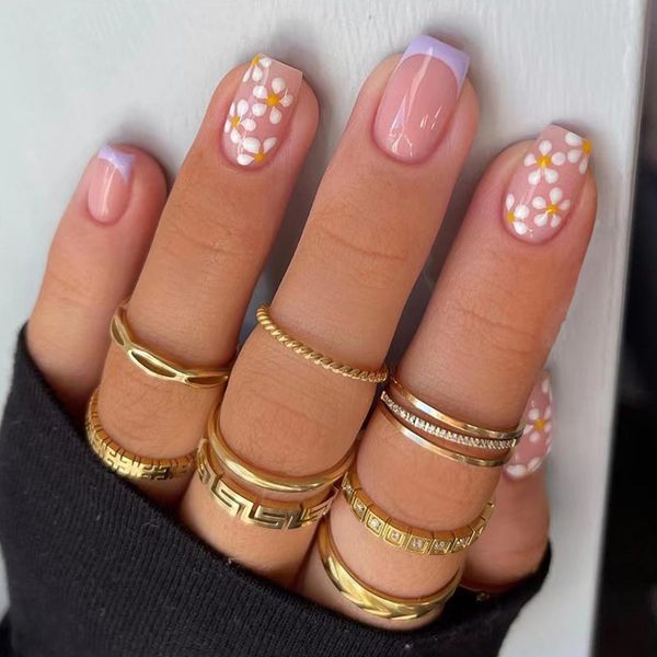 24pcs False Nails Short Purple Tips French Press on Nails, Stick on Nails with Flower Design, Full Cover False Nails Nude Square Stick on Nails Women Girls Nail Art Accessories