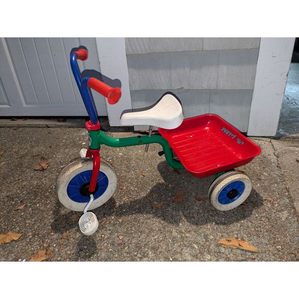 Classic  Danish design Winther kids tricycle with tilted tray