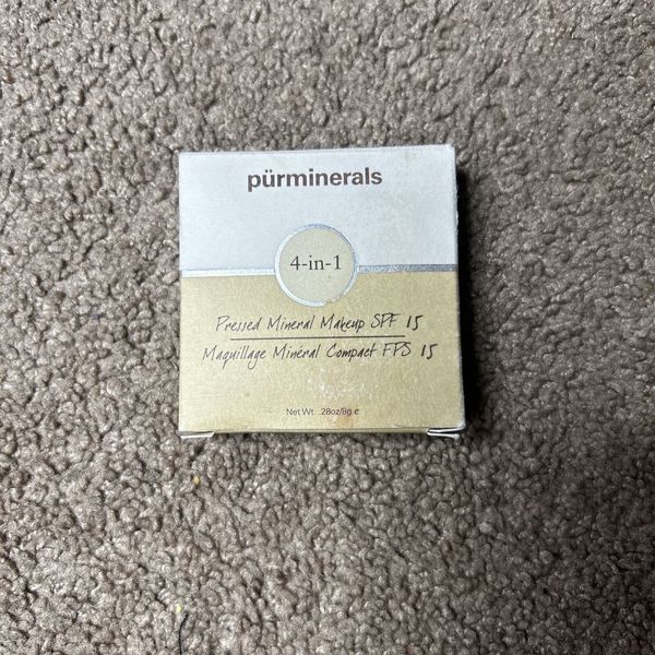 PURMINERALS ~ 4-IN-1 PRESSED MINERAL MAKEUP ~ PORCELAIN ~ .28 OZ Expired 05/08