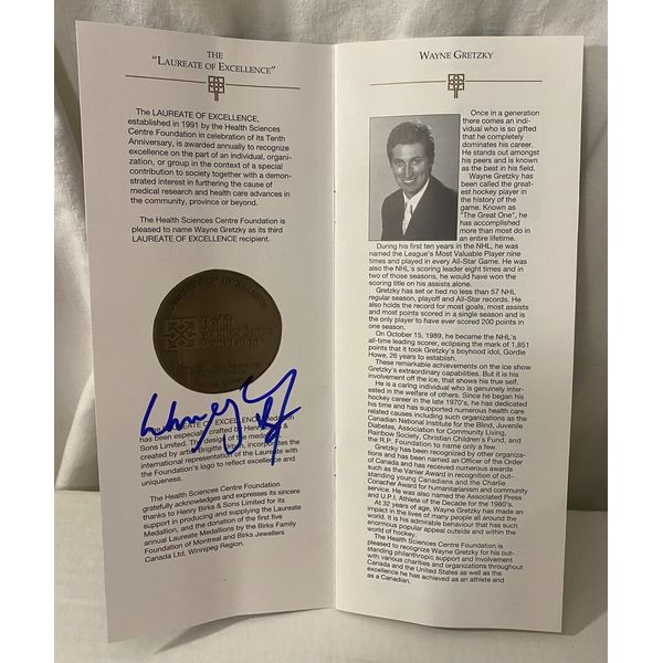 1993 WAYNE GRETZKY SIGNED HEALTH SCIENCES FOUNDATON DINNER EVENT PROGRAM