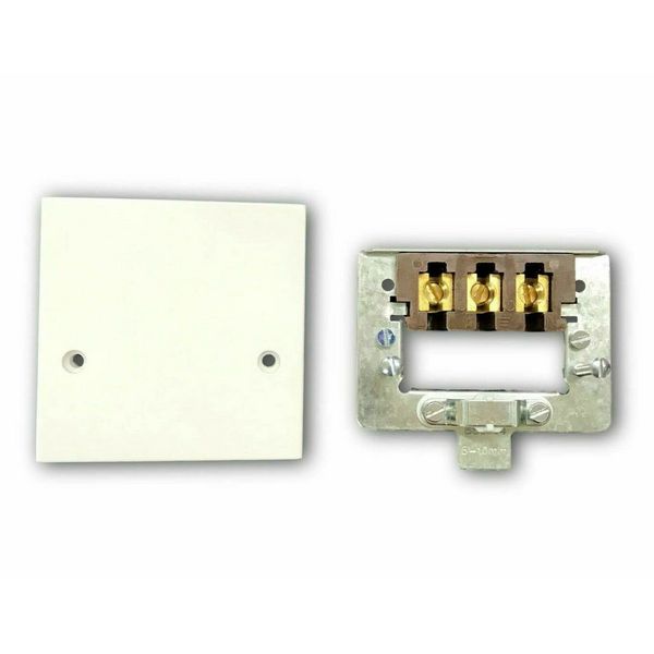 Newlec 45 Amp Cooker Outlet Connection Plate Junction Box Connector Cover - Blank Front