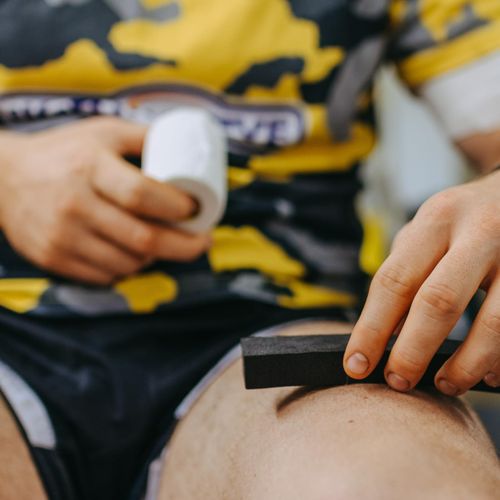 SPORTTAPE Rugby Lifting Blocks - Pack of 8 | Reusable Foam Blocks for Lineout Lifters Grip and Lineout Jumpers in Rugby - Black, 150mm x 30mm x 25mm
