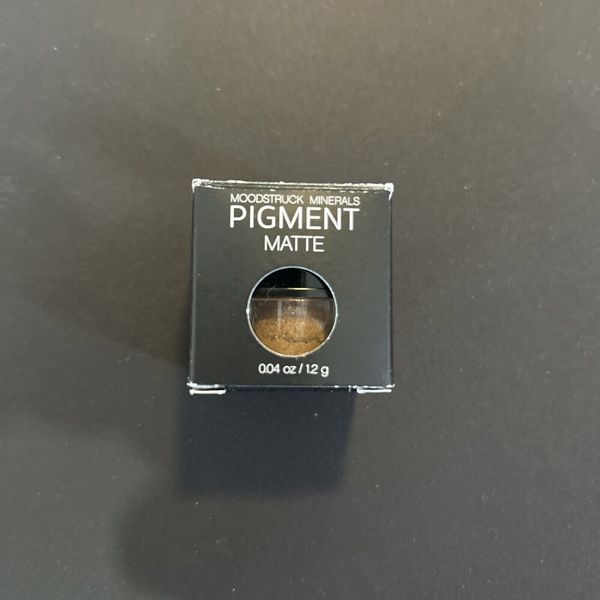 Younique Moodstruck Minerals Eye Shadow Pigments - New In Box - Matte Beautiful