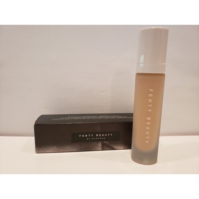 Fenty Beauty By Rihanna ~ Pro Filt'r Soft Matte Foundation ~ #220 ~ NIB