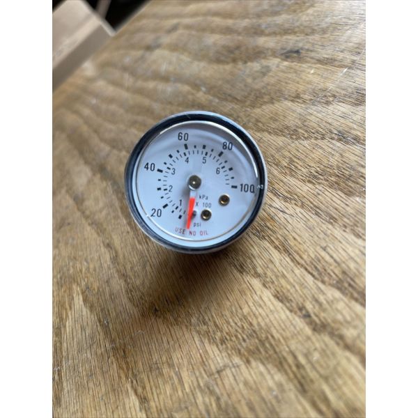 Draeger Medical Dial Pressure Gauge 100 PSI