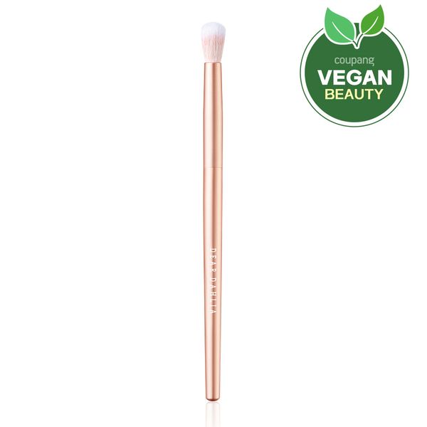 Dear Dahlia Blooming Edition Pro Petal Tapered Blending Brush