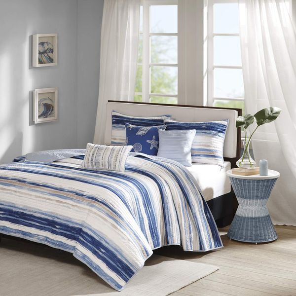 Madison Park Quilt Set Cottage Coastal Design, 6 Piece Set - All Season, Coverlet Bedspread Lightweight Bedding Layer, Shams, Toss Pillows, King/Cal King(104"x94"), Blue/White